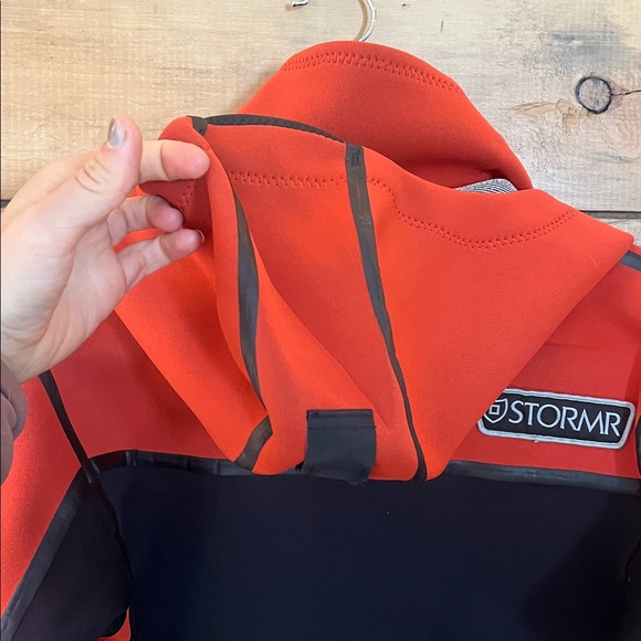 Stormr Strykr Jacker Red and Black Neoprene - Picture 7 of 9